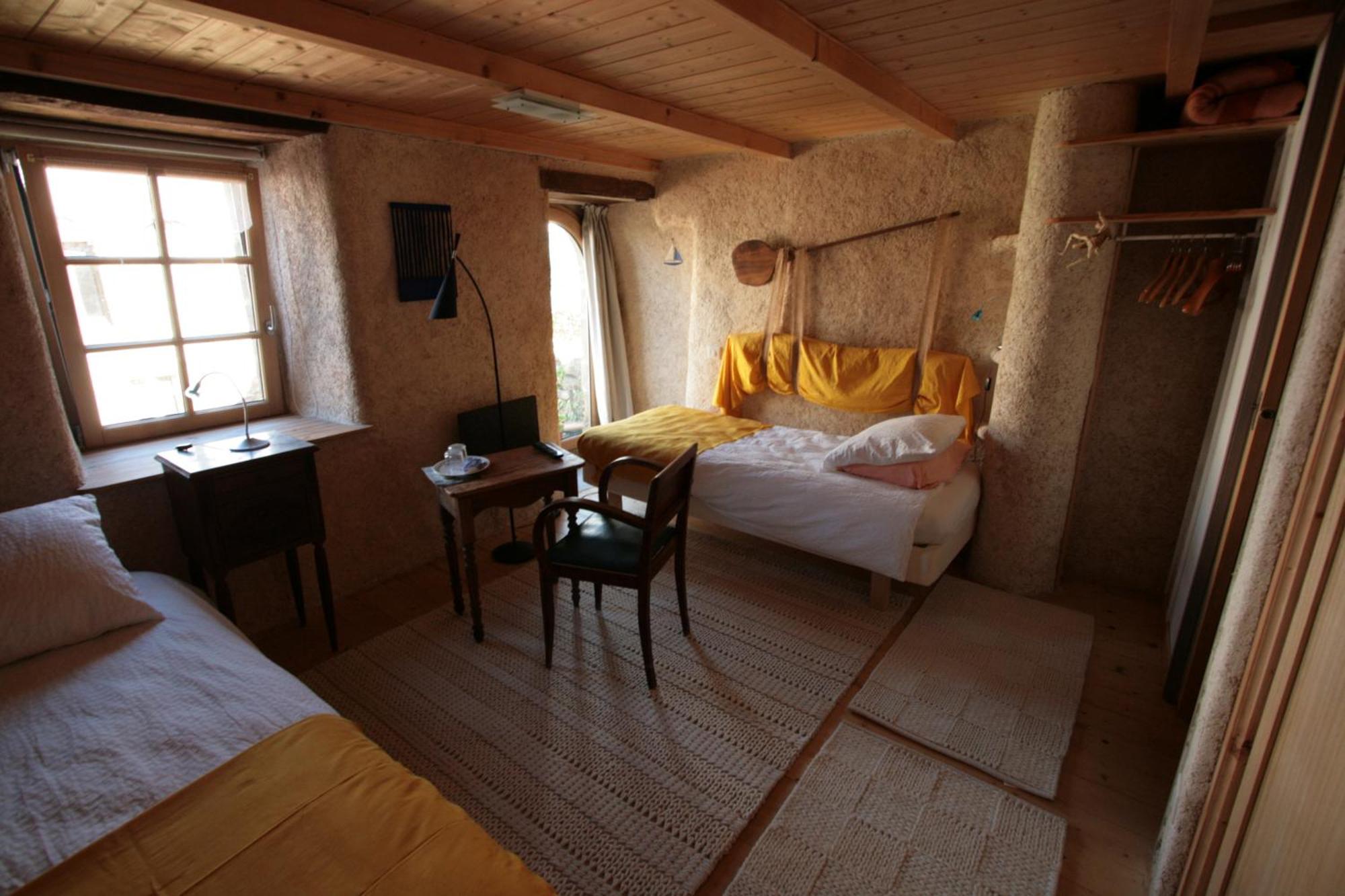 クロゾン Le Magasin A Sel Bed & Breakfast エクステリア 写真