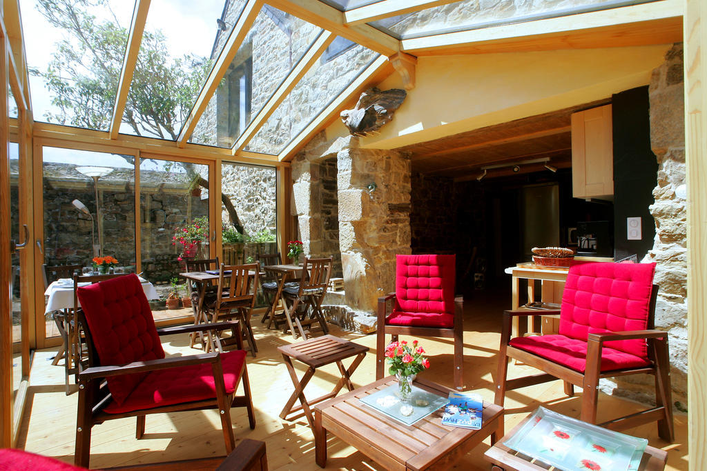 クロゾン Le Magasin A Sel Bed & Breakfast エクステリア 写真